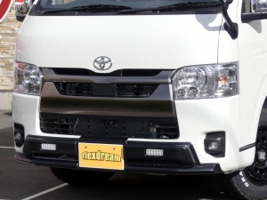 ハイエースバン特別仕様ダークプライムS　ディーゼル4WD