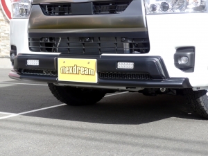 ハイエースバン特別仕様ダークプライムS　ディーゼル4WD