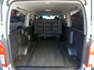 ハイエースバンディーゼル4WD　8人乗り　4ナンバー
