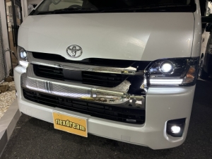 ハイエースワゴンFD-BOX新型　内装架装　車中泊