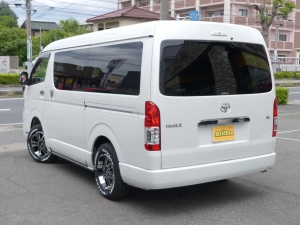ハイエースワゴン１０人乗り　車中泊できる街乗り仕様車