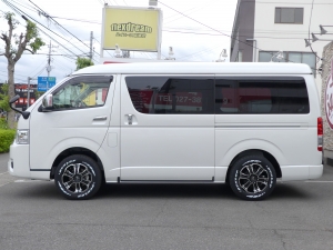 ハイエースワゴン１０人乗り　車中泊できる街乗り仕様車