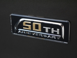 ハイエースバンディーゼル4WD　特別仕様50周年アニバーサリー