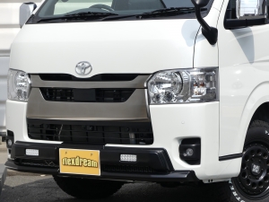 ハイエースバン特別仕様ダークプライムS　ディーゼル4WD