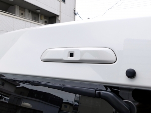ハイエースワゴンGL　ローダウン　18インチアルミホイール