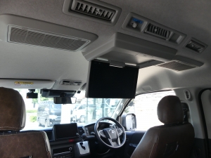 ハイエースバンMONOBOXアースカラーパッケージ　車中泊