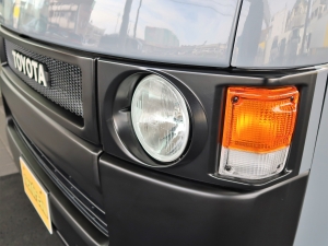 ハイエースバン中古車　丸目　セメントグレー