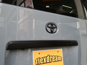ハイエースバン中古車　丸目　セメントグレー