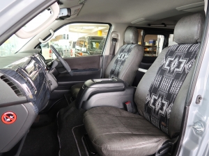 ハイエースバン中古車　丸目　セメントグレー