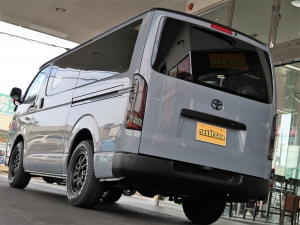 ハイエースバン中古車　丸目　セメントグレー