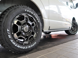 ハイエースバン新車一部改良後　ディーゼル四駆
