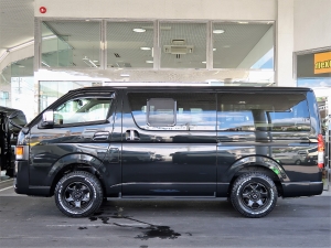 ハイエースバンディーゼル4WD　丸目カスタム　ネオクラシック