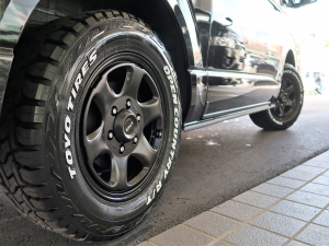 ハイエースバンディーゼル4WD　丸目カスタム　ネオクラシック