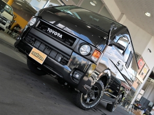 ハイエースバンディーゼル4WD　丸目カスタム　ネオクラシック