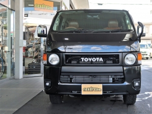 ハイエースバンディーゼル4WD　丸目カスタム　ネオクラシック