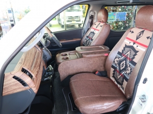 ハイエースバンディーゼル4WD　丸目カスタム　ネオクラシック