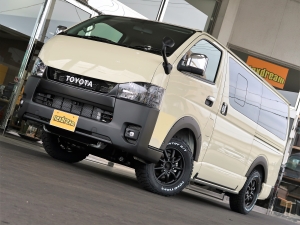 ハイエースバンディーゼル4WD　丸目カスタム　ネオクラシック