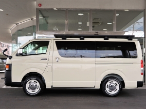 ハイエースバンディーゼル4WD　丸目カスタム　ネオクラシック