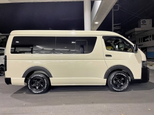 ハイエースワゴン10人乗りワゴン　車中泊できる街乗り仕様車