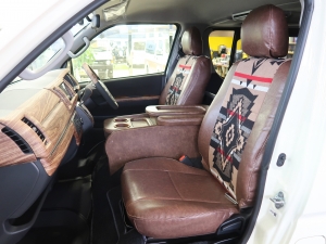 ハイエースバンディーゼル4WD　丸目カスタム　ネオクラシック