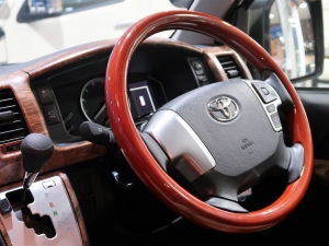 ハイエースバンヴァンライフ　vanlife　内装ウッド
