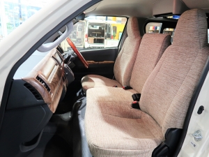 ハイエースバンヴァンライフ　vanlife　内装ウッド