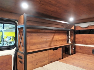 ハイエースバンヴァンライフ　vanlife　内装ウッド
