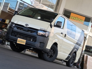 ハイエースバンヴァンライフ　vanlife　内装ウッド