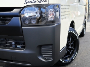 ハイエースバンヴァンライフ　vanlife　内装ウッド