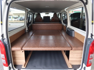 ハイエースバンDX　4WD　ディーゼル　丸目
