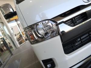 ハイエースバン新車一部改良後　ディーゼル四駆