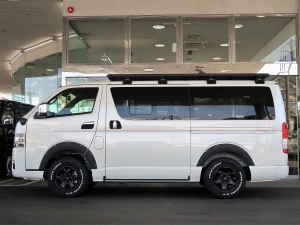 ハイエースバン新車一部改良後　ディーゼル四駆