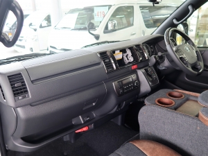 ハイエースバン新車一部改良後　ディーゼル四駆