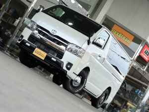 ハイエースバン新車一部改良後　ディーゼル四駆