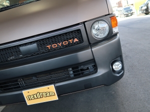 ハイエースバン車中泊　バンライフ　VANLIFE　OVERLANDER