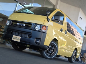 ハイエースバン特注カラー ヴァージニアイエロー　丸目フェイス