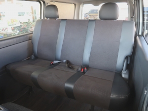 ハイエースバン5型厳選中古車　内外装フルカスタム