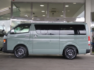 ハイエースバン丸目カスタム　アースカラーパッケージ６Ｘ３アーバンカーキ