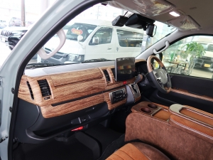 ハイエースバン丸目カスタム　アースカラーパッケージ６Ｘ３アーバンカーキ