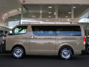 ハイエースバン丸目カスタム　アースカラーパッケージ４Ｖ６ベージュ
