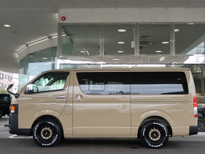 ハイエースバン丸目カスタム　アースカラーパッケージ４Ｖ６ベージュ