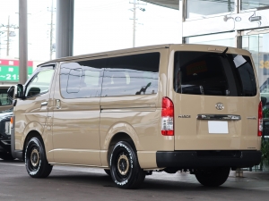 ハイエースバン丸目カスタム　アースカラーパッケージ４Ｖ６ベージュ