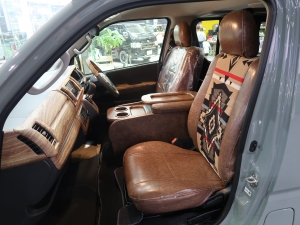 ハイエースバンディーゼル4WD　アースカラーパッケージ６Ｘ３アーバンカーキ