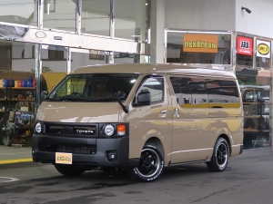 ハイエースバン一部改良後　アースカラーパッケージ4V6ベージュ
