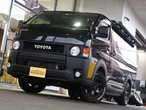 ハイエースバン高年式中古車FD-classic丸目ハイエース