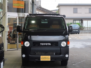 ハイエースバン高年式中古車FD-classic丸目ハイエース