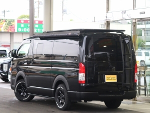 ハイエースバン高年式中古車FD-classic丸目ハイエース