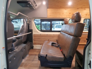ハイエースバンスパロン　4WD　ディーゼル