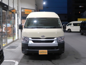 ハイエースバンスパロン　4WD　ディーゼル