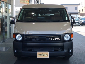 ハイエースバン一部改良後　アースカラーパッケージ4V6ベージュ